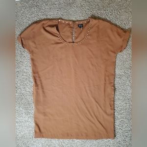 Very J Brown Studded Collar Short Sleeve Womans Top Size Medium